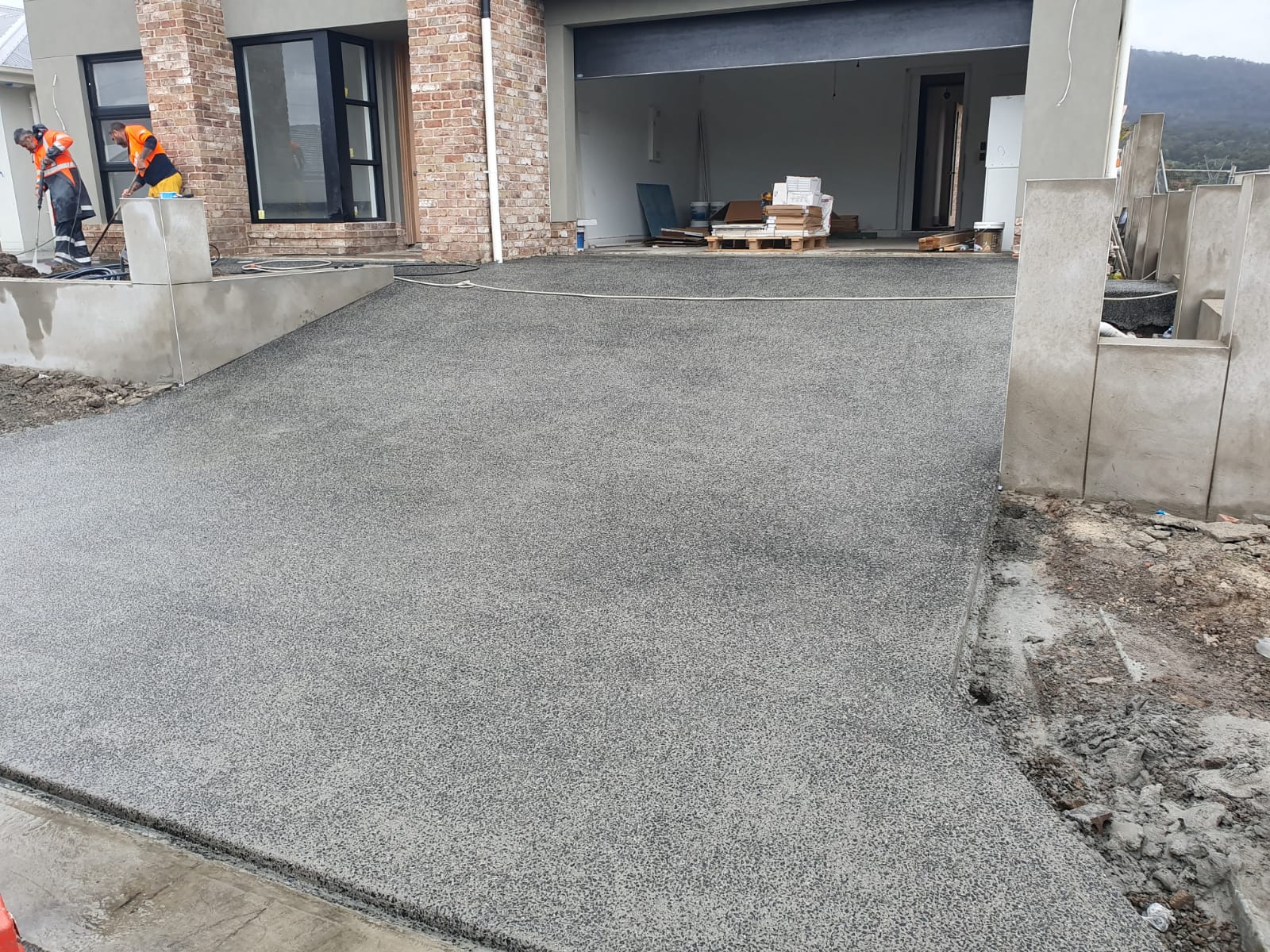 Example of exposed aggregate concreted driveway